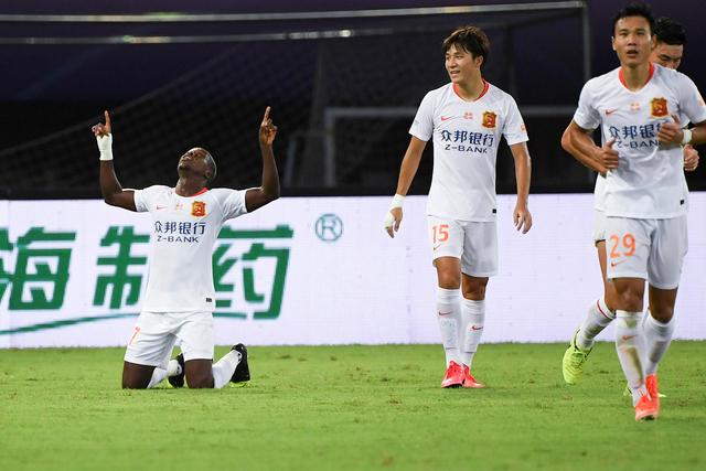 亚沙会丨全天综合：四海宾朋相聚三亚 中国健儿圆梦首金