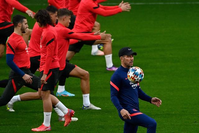 羽毛球亚锦赛：石宇奇王祉怡晋级决赛 国羽提前包揽女双冠亚军